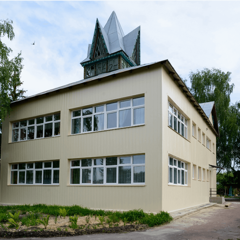 Рейковий фасад для дитячого садка, Чернігівська область